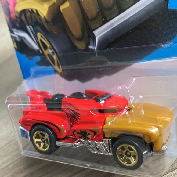 Hot Wheels HotWeiler Hotwheels Lets Race New Mainline 2024 HW Rottweiler Dog Car - Picture 5 of 8